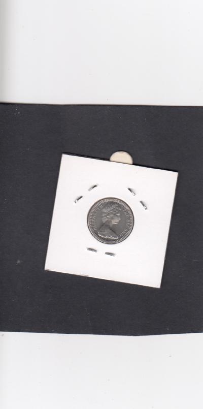 Beschrijving: 6 Pence LILY FLOWER
